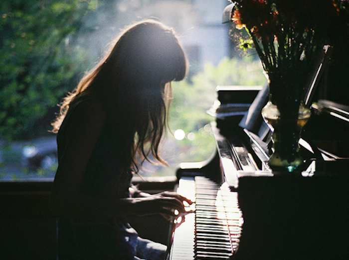 niña pianista boda