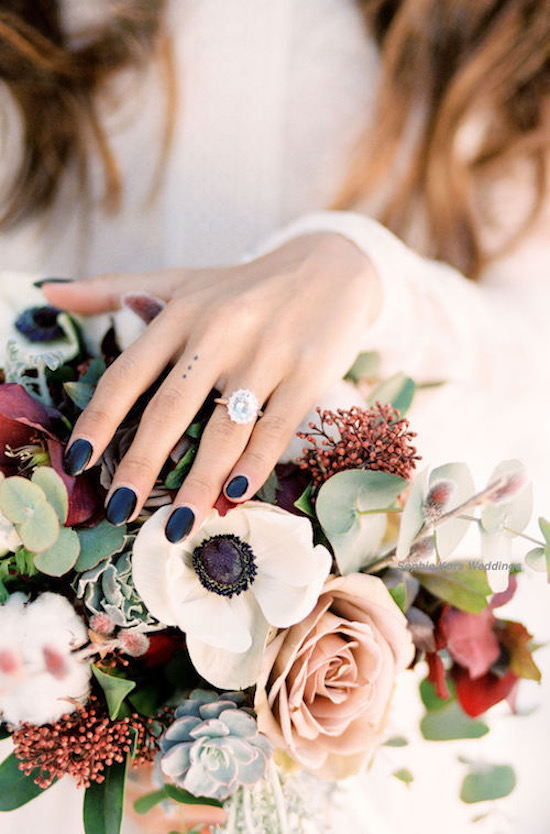 anillo y ramo novia invierno pedida mano regalo